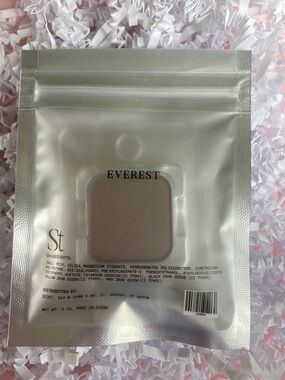 Seint Eyeshadow - Everest BRAND NEW Full Size